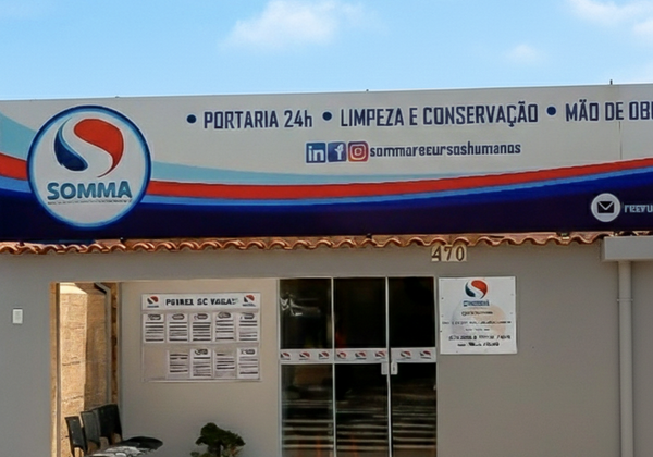 Conectando talentos e empresas com <b>eficiência</b>